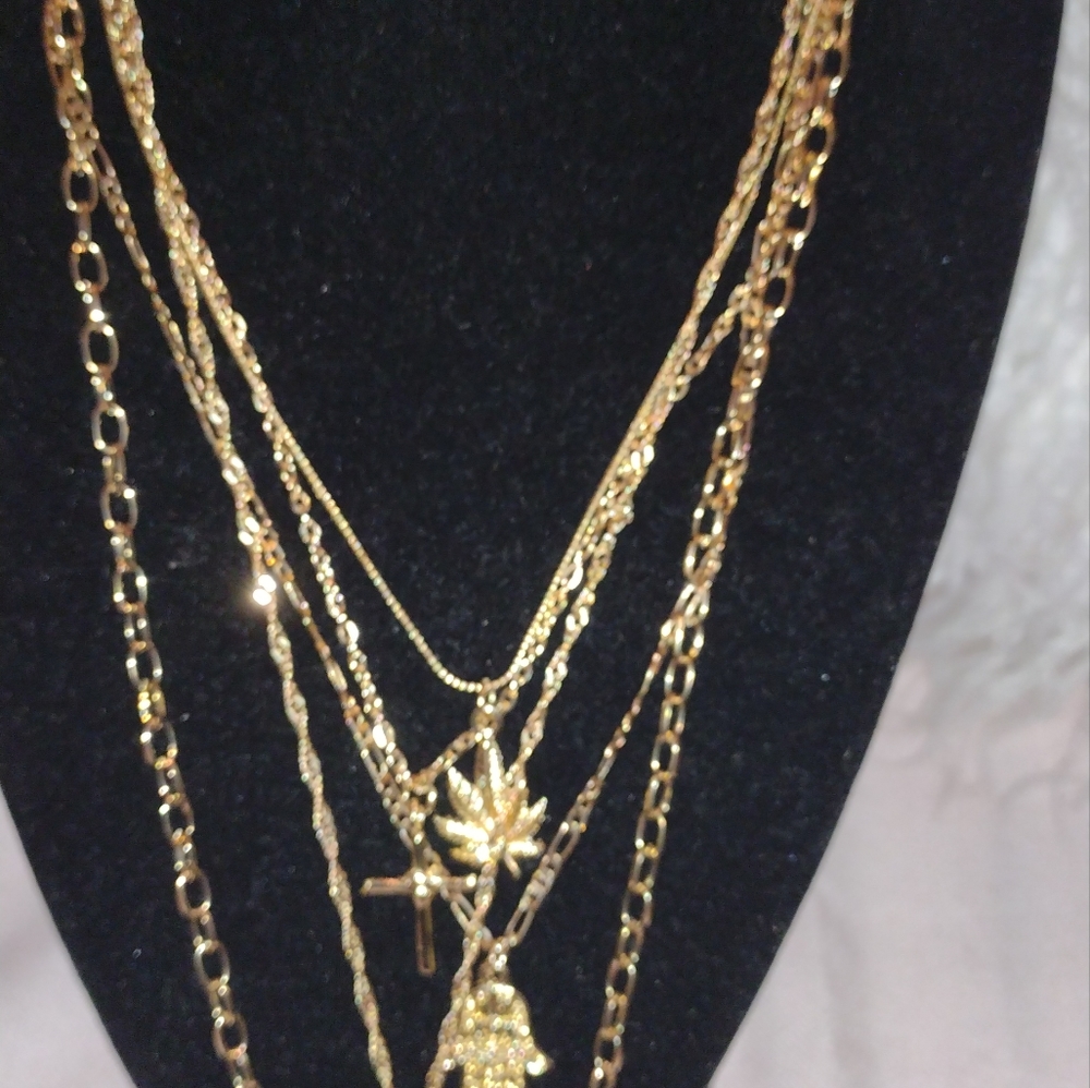NWOT 5 piece necklaces - Picture 5 of 7